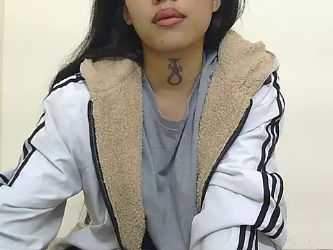 Snapshot of Cristina_love69 chatting on December 19, 2025, 5:20 pm Cristina love69 online show from December 19, 2025, 5:20 pm