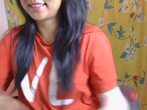 Snapshot of Cristina_love69 chatting on April 4, 2026, 6:00 am Cristina love69 online show from April 4, 2026, 6:00 am