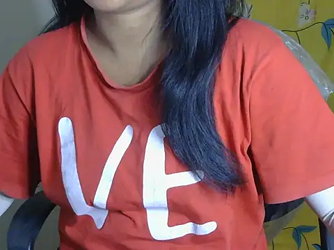 Snapshot of Cristina_love69 chatting on April 9, 2026, 5:40 am Cristina love69 online show from April 9, 2026, 5:40 am