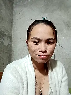 ngaytho004 online show from February 4, 2026, 10:47 pm