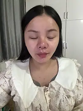 leo-kitty online show from April 10, 2026, 2:55 pm