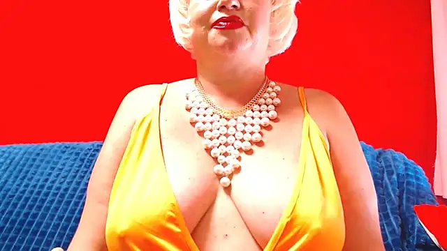 NaughtyMILF4UX online show from July 11, 2026, 3:20 am