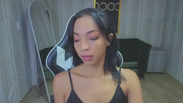 luna meow t online show from February 17, 2026, 8:04 pm