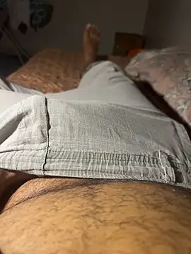 Night outcam online show from May 26, 2026, 8:27 pm