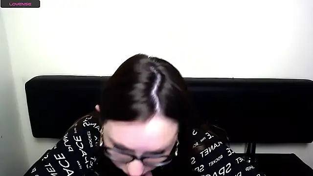 LiliaErmi online show from March 27, 2026, 8:37 am