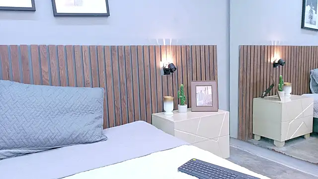 Mia Bellefort online show from March 9, 2026, 8:24 pm