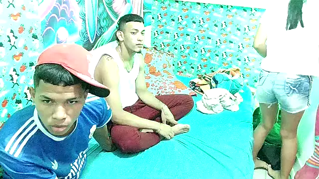 twobigscock23 online show from April 20, 2026, 12:46 am