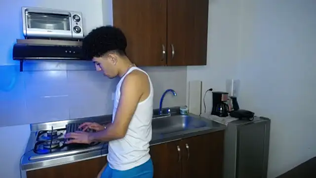 Snapshot of black_men9 chatting on March 9, 2026, 3:32 am black men9 online show from March 9, 2026, 3:32 am