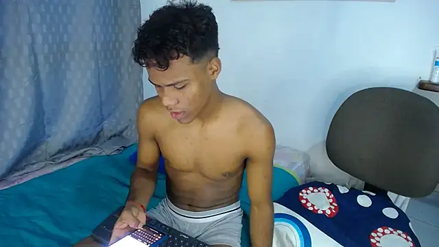 Snapshot of black_men9 chatting on April 11, 2026, 11:03 am black men9 online show from April 11, 2026, 11:03 am