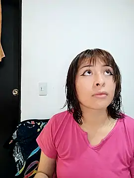 Snapshot of ZarayNero chatting on February 22, 2026, 3:32 pm ZarayNero online show from February 22, 2026, 3:32 pm