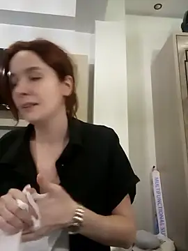 Snapshot of Atwsliiikizilll chatting on January 9, 2026, 2:42 pm Atwsliiikizilll online show from January 9, 2026, 2:42 pm