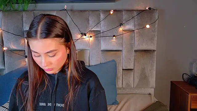 Miia Anderson online show from February 28, 2026, 11:55 am