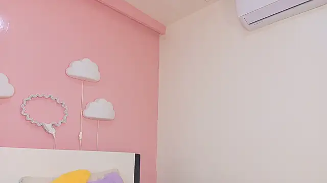 Miia Anderson online show from April 10, 2026, 1:27 pm