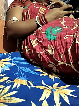 Snapshot of saxy_bhabi_2002 chatting on April 11, 2026, 10:19 am saxy bhabi 2002 online show from April 11, 2026, 10:19 am