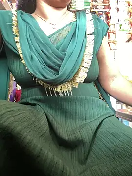 Snapshot of cute_mahi001 chatting on June 1, 2026, 5:42 am cute mahi001 online show from June 1, 2026, 5:42 am