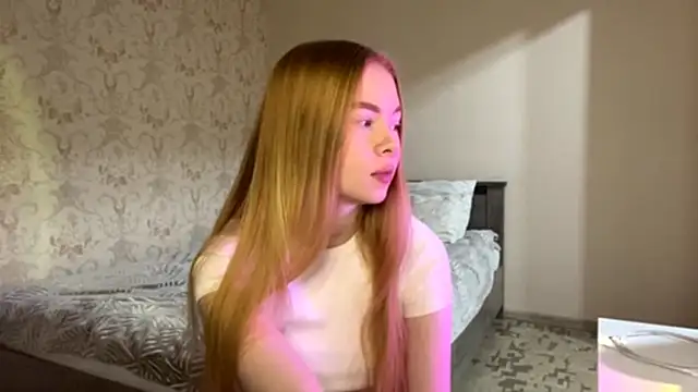 LumiSun online show from January 6, 2026, 6:33 pm