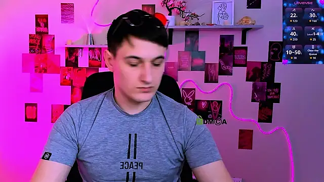 Snapshot of beauty_liam chatting on March 5, 2026, 10:00 am beauty liam online show from March 5, 2026, 10:00 am