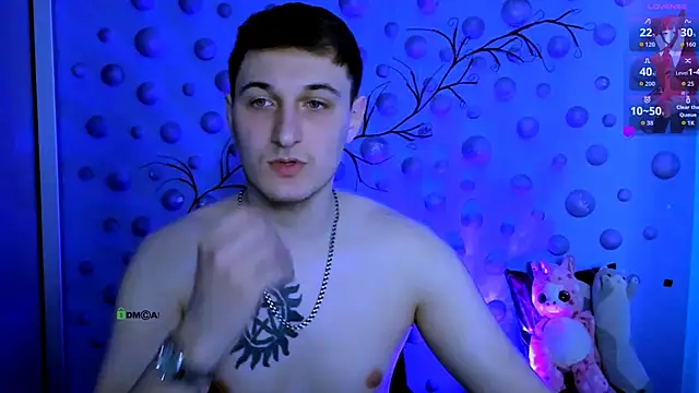 Snapshot of beauty_liam chatting on March 10, 2026, 8:14 pm beauty liam online show from March 10, 2026, 8:14 pm