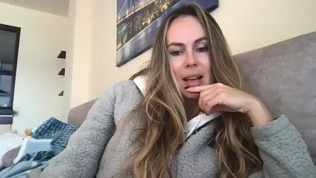 LeMilf online show from March 17, 2026, 12:08 pm