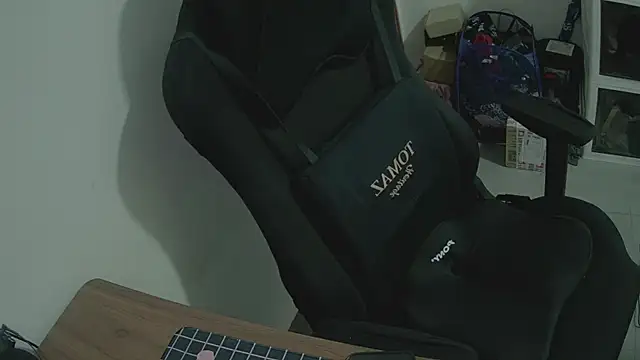 Snapshot of mommywho69 chatting on January 9, 2026, 8:06 am mommywho69 online show from January 9, 2026, 8:06 am