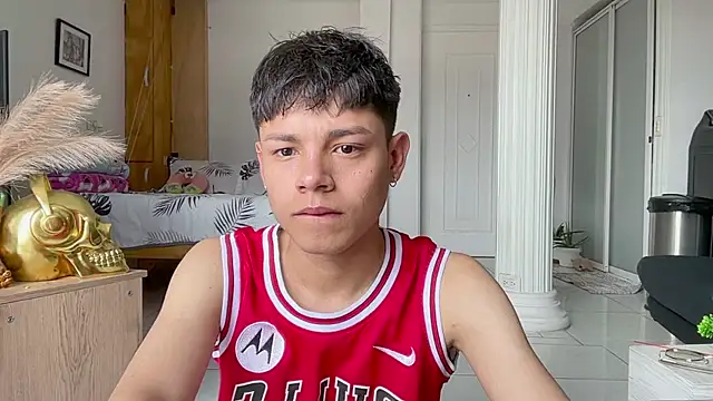 Andy Belier23 online show from April 10, 2026, 4:12 pm