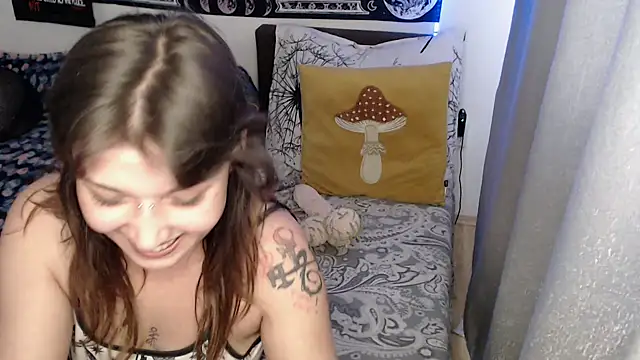 AlienforTwenty online show from May 29, 2026, 6:44 am