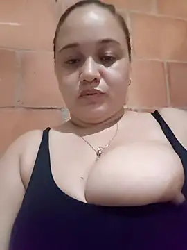 Snapshot of MMia_18 chatting on January 17, 2026, 11:19 pm MMia 18 online show from January 17, 2026, 11:19 pm