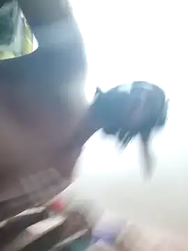 suhxil79 online show from March 11, 2026, 6:14 pm