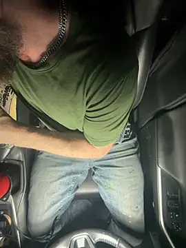 Snapshot of HouseOfHans chatting on February 8, 2026, 9:18 pm HouseOfHans online show from February 8, 2026, 9:18 pm