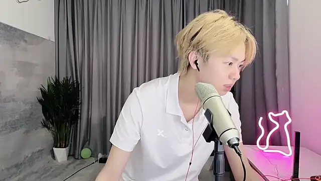 Snapshot of hafabva chatting on April 11, 2026, 2:05 am hafabva online show from April 11, 2026, 2:05 am