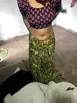 Snapshot of Pooja_Love143 chatting on January 8, 2026, 9:11 am Pooja Love143 online show from January 8, 2026, 9:11 am