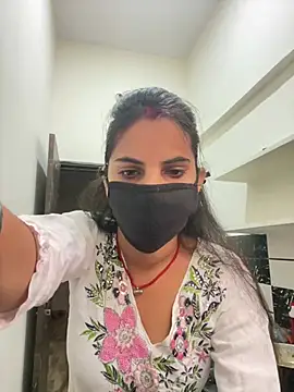 Pooja Love143 online show from April 9, 2026, 3:50 am