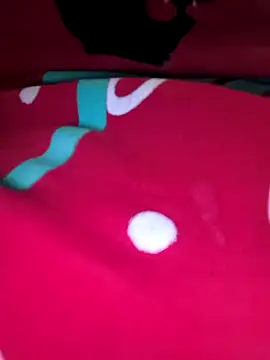 -Queen- online show from February 15, 2026, 2:03 pm