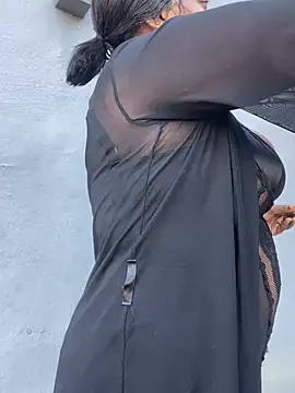 THICKBARBIE32 online show from June 15, 2026, 6:04 am