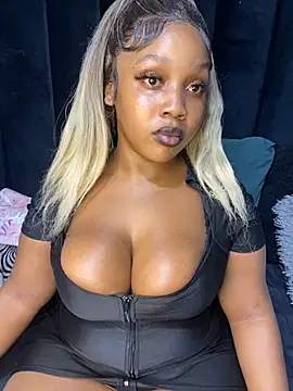 THICKBARBIE32 online show from July 25, 2026, 11:46 pm