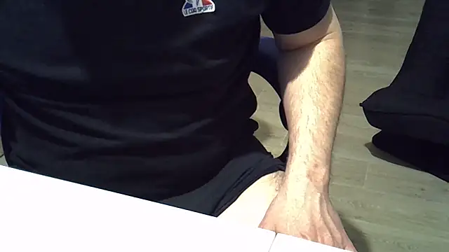 Zetros 15 online show from March 18, 2026, 11:08 pm