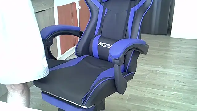 Zetros 15 online show from March 19, 2026, 12:20 pm