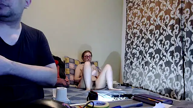 yunis32 online show from March 20, 2025, 6:20 pm