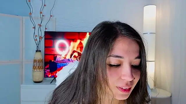 EmmyNoel online show from May 28, 2026, 7:11 pm