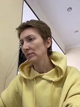 Sensual Flower online show from March 10, 2026, 6:40 am