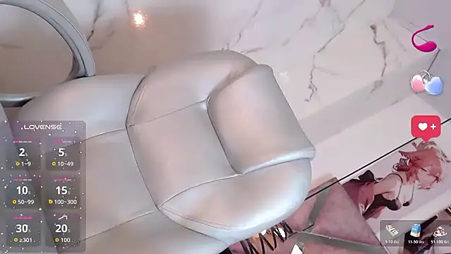 Gabydevilll online show from March 12, 2026, 1:06 pm