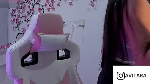 vanesita  online show from June 27, 2026, 12:04 am