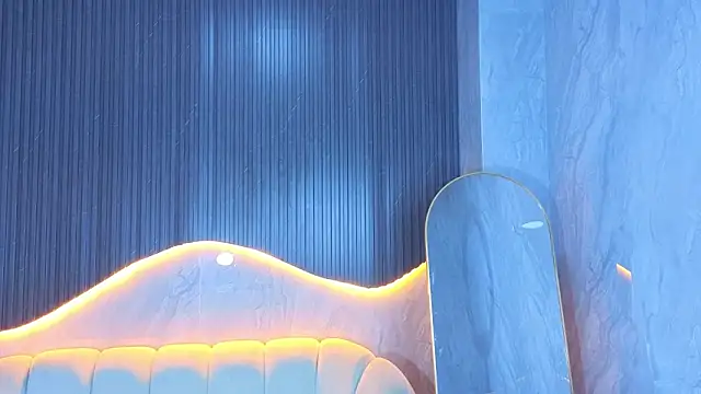 Tifany Tx online show from February 18, 2026, 1:07 pm