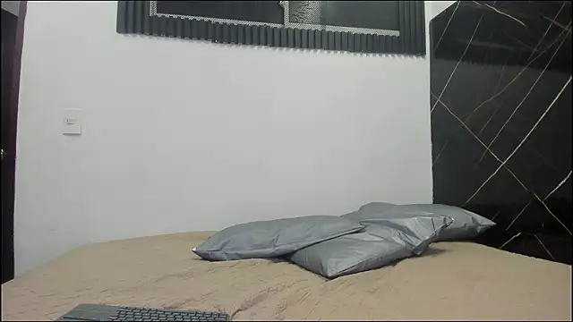 Snapshot of Emer_santos chatting on February 7, 2026, 4:05 am Emer santos online show from February 7, 2026, 4:05 am