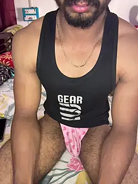 hot gym b0y online show from April 6, 2026, 7:26 pm