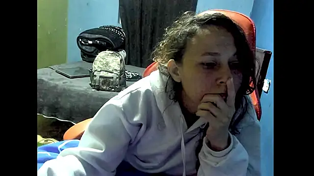 riquimona online show from February 24, 2026, 1:36 am