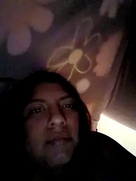 Snapshot of LUNARB23 chatting on December 22, 2025, 6:10 am LUNARB23 online show from December 22, 2025, 6:10 am