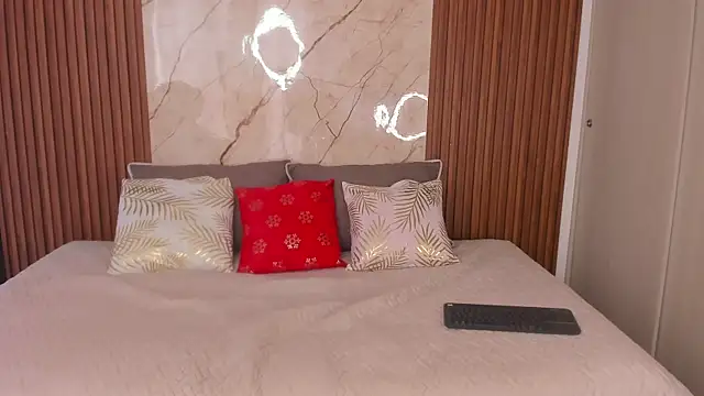 Lily Hiill7 online show from January 13, 2026, 7:19 pm