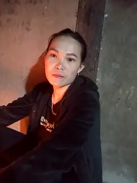 Snapshot of Girl_cutee chatting on February 18, 2026, 11:44 pm Girl cutee online show from February 18, 2026, 11:44 pm