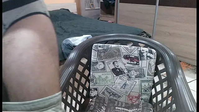 Snapshot of alieninhumanbody1 chatting on January 9, 2026, 2:14 am alieninhumanbody1 online show from January 9, 2026, 2:14 am